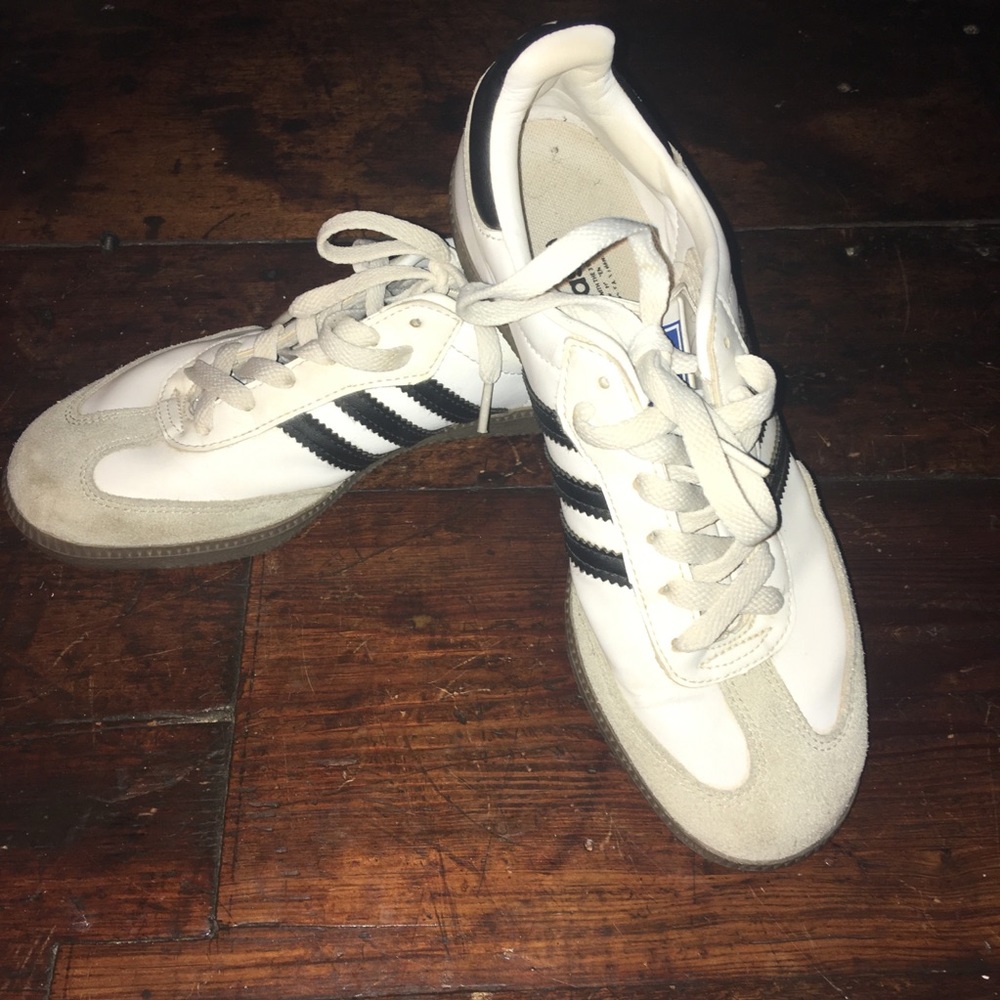 Adidas campus shoe black and white